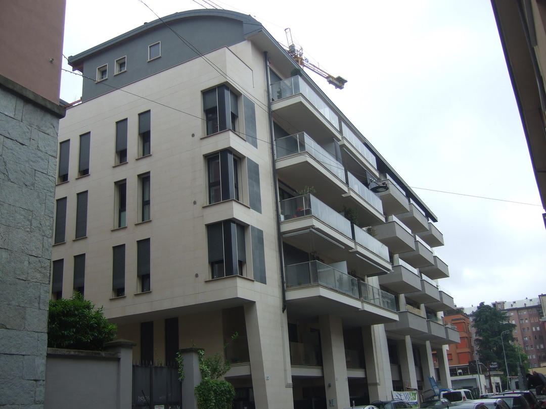 Edifici in via dei Sormani a Milano